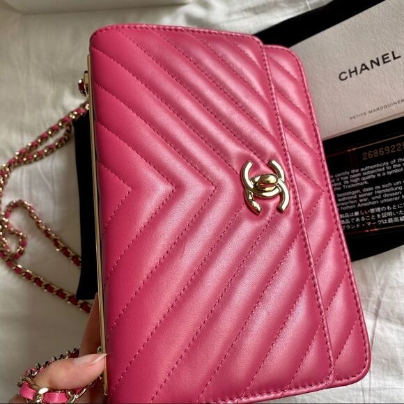Chanel Trendy CC WOC Chevron Lambskin Wallet On Chain - Pink / light gold - Picture 7 of 14